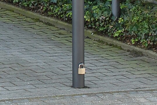 Druckknopfpoller Kiel