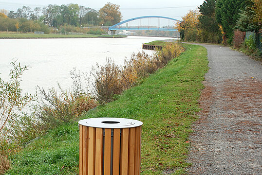 Litter bin Series 800 timber
