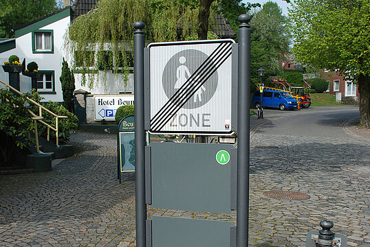 Verkehrsinfoständer