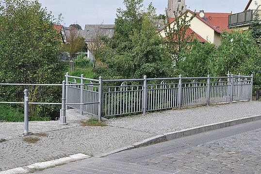 Ihlebrücken, Burg