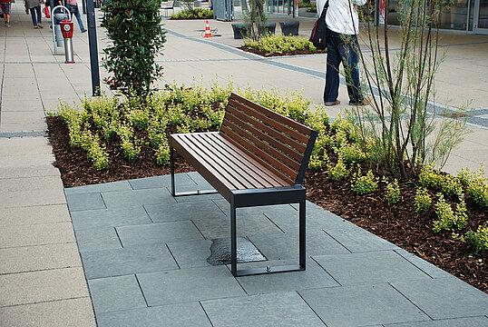 Sitzbank Scape III mit Holzauflage