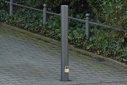 Druckknopfpoller Kiel