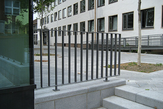 Guardrail with infill Mainz
