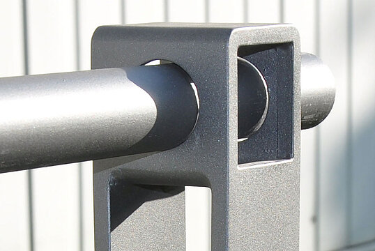 Knee rail Scape