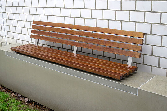 Wall top seating Weil with backrest