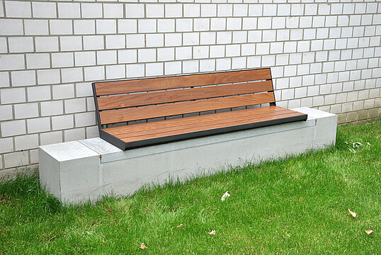 Wall top seating Aurich with backrest