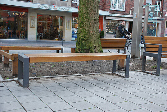 Banquette Cubo avec assise en bois