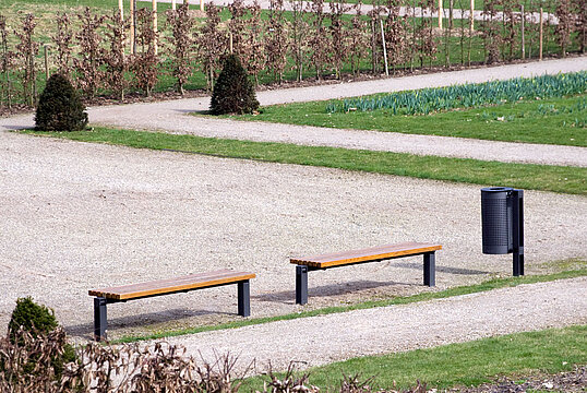 Bench Scape I with timber seat base