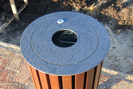 Litter bin Series 800 timber