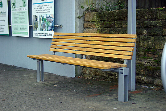 Seat Scape I with timber seat base