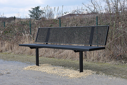 Banc Lübeck avec assise en acier